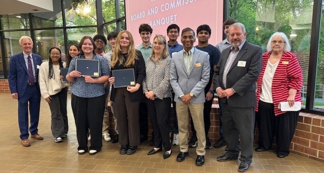 2023-2024 Outgoing Commission Members 