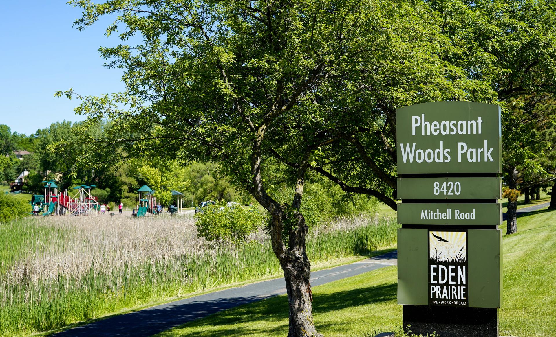 Pheasant Woods Park Sign